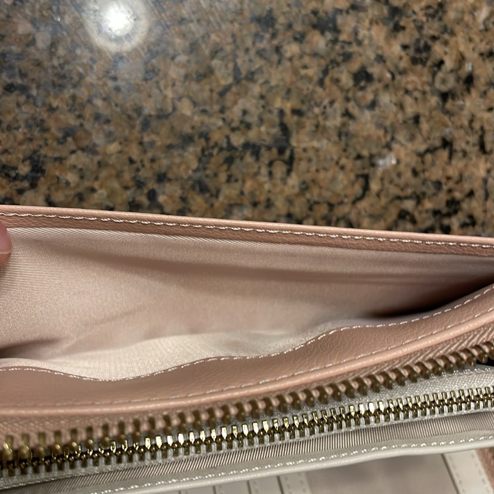 Elkie & Co. Wallet - Picture 15 of 16